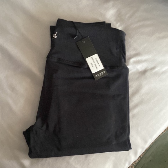 Nwt LTD black leggings size medium - Picture 2 of 6